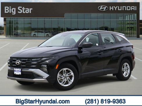 Used 2026 Hyundai Tucson SE FWD image 1