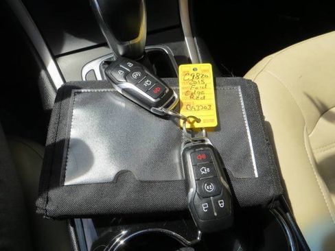 Used 2015 Ford Edge SEL w/ Canadian Comfort Package FWD image 29