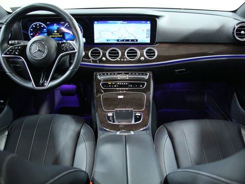 Certified 2022 Mercedes-Benz E 350 4MATIC Sedan image 21