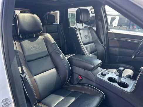 Used 2015 Jeep Grand Cherokee Overland w/ Advanced Technology Group AWD/4WD image 41