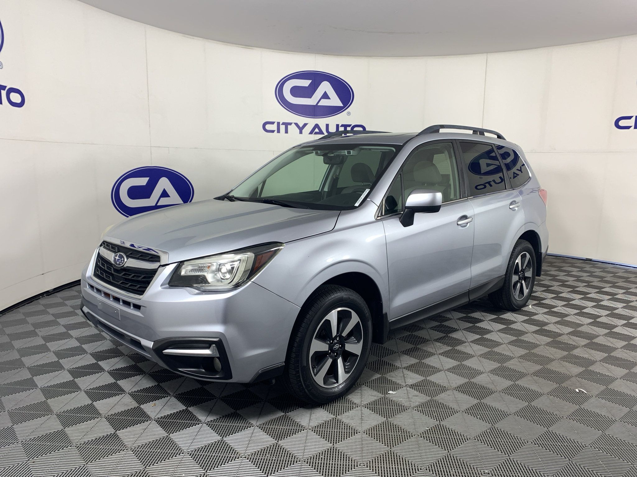Used 2017 Subaru Forester 2.5i Limited AWD/4WD image 7
