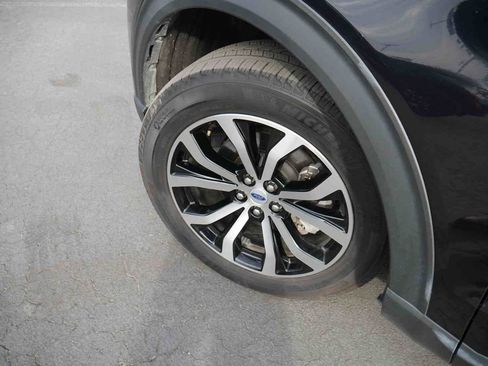 Used 2025 Ford Explorer ST-Line image 11