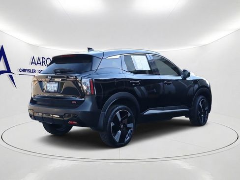 Used 2025 Nissan Kicks SR FWD image 7