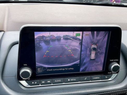 Certified 2021 Nissan Rogue SV FWD image 22