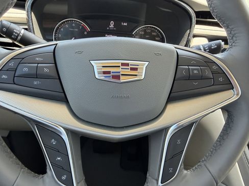 Certified 2023 Cadillac XT5 Premium Luxury FWD image 29