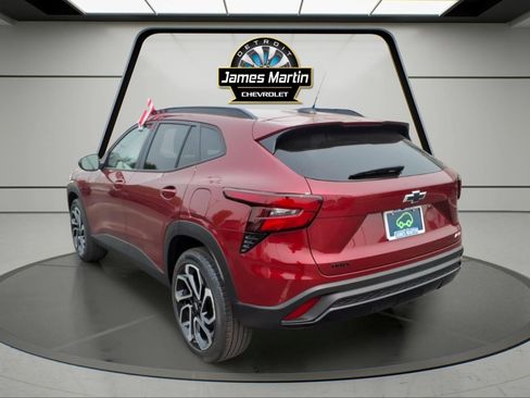 Certified 2024 Chevrolet Trax RS w/ Sunroof Package FWD image 6