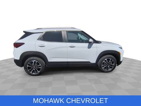 Used 2024 Chevrolet TrailBlazer LT w/ Convenience Package AWD/4WD image 10