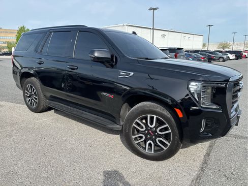 Used 2022 GMC Yukon AT4 image 2