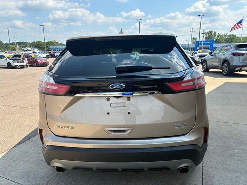 Used 2020 Ford Edge SEL w/ Cargo Accessory Package FWD image 6