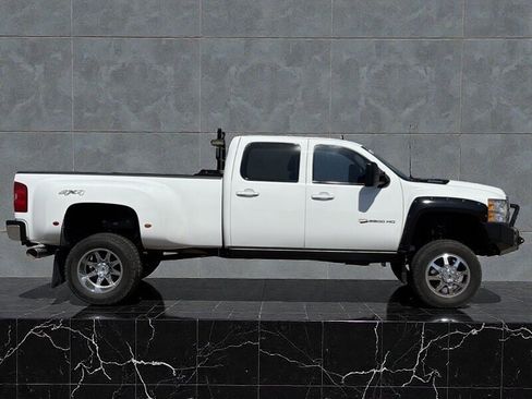 Used 2011 Chevrolet Silverado 3500 LTZ w/ LTZ Plus Package image 3