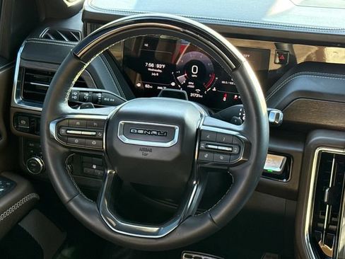 Used 2025 GMC Yukon Denali Ultimate AWD/4WD image 13
