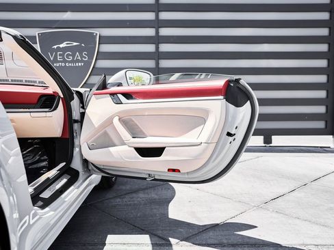 Used 2021 Porsche 911 Targa 4S image 26