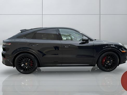 Used 2023 Porsche Cayenne GTS AWD/4WD image 10