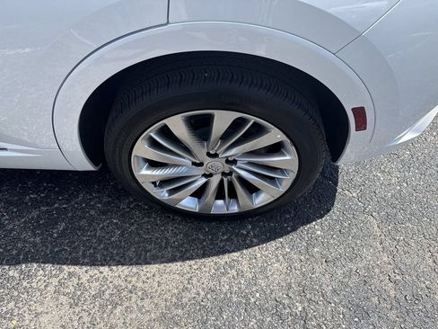 Certified 2025 Buick Envision Avenir AWD/4WD image 40
