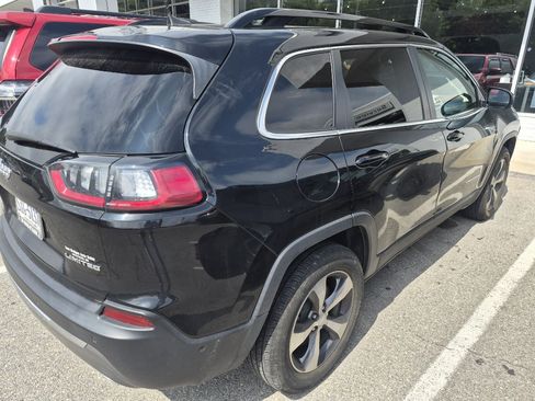 Used 2022 Jeep Cherokee Limited AWD/4WD image 4