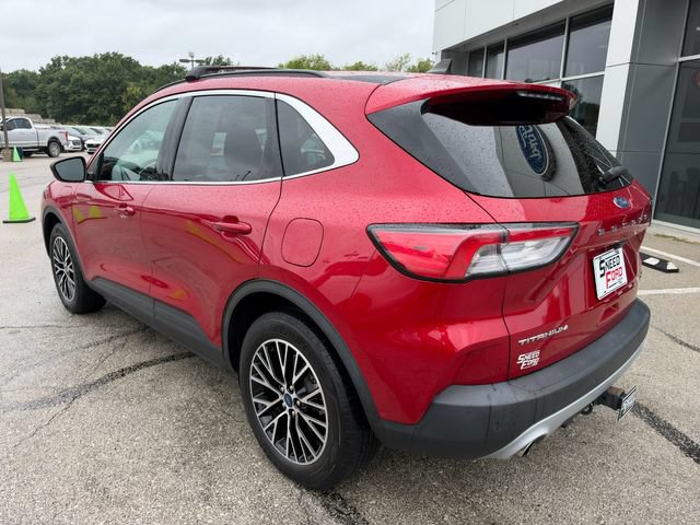 Used 2022 Ford Escape Titanium FWD image 5