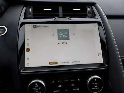 Used 2024 Jaguar E-PACE R-Dynamic SE image 24