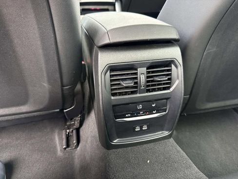 Used 2025 BMW 330i Sedan image 20