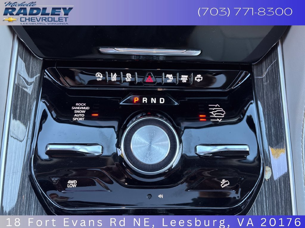 Used 2022 Jeep Wagoneer Series III w/ Premium Group I AWD/4WD image 20