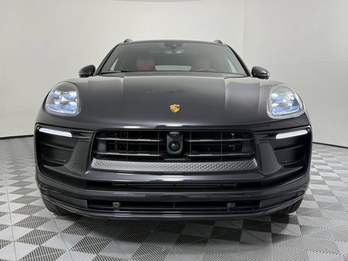 Certified 2026 Porsche Macan AWD/4WD image 6