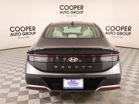 Used 2025 Hyundai Sonata SEL FWD image 21