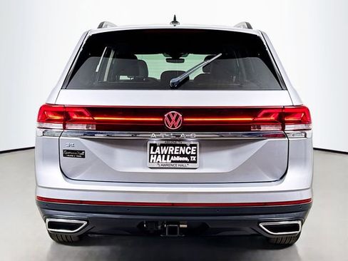 Used 2025 Volkswagen Atlas SE image 5