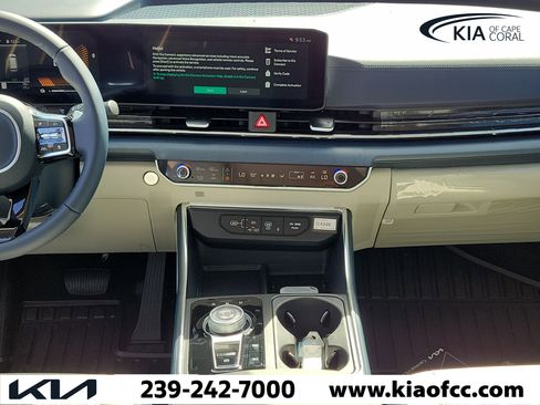New 2026 Kia Carnival EX FWD image 22