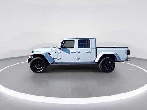 Used 2023 Jeep Gladiator Overland image 6