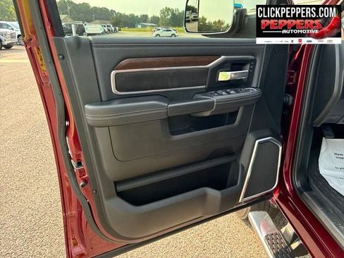 Used 2022 RAM 2500 Laramie AWD/4WD image 11