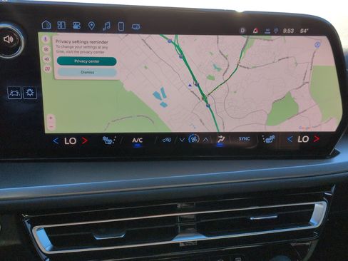 Used 2025 Chevrolet Traverse LT w/ Midnight/Sport Edition image 24