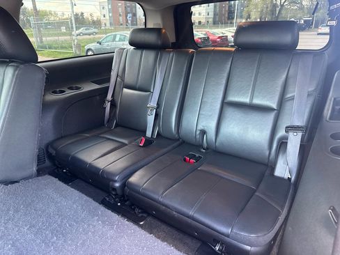 Used 2014 GMC Yukon XL SLT RWD image 12