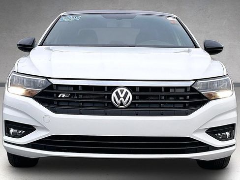 Used 2019 Volkswagen Jetta R-Line w/ R-Line Cold Weather Package FWD image 3