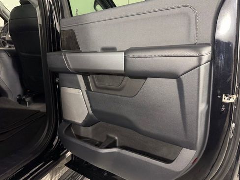 Used 2025 Ford F350 Lariat w/ Black Appearance Package image 32