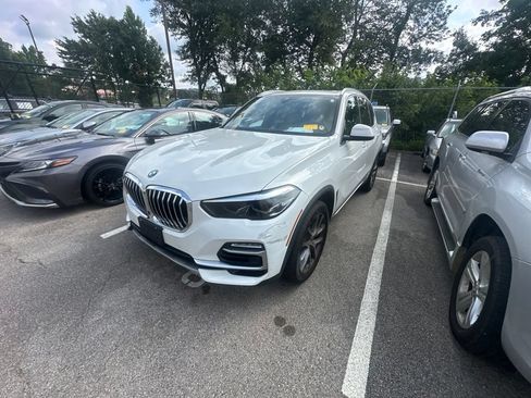 Used 2021 BMW X5 xDrive40i w/ Convenience Package AWD/4WD image 3