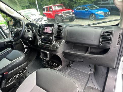 Used 2025 RAM ProMaster 2500 w/ Convenience Group FWD image 20