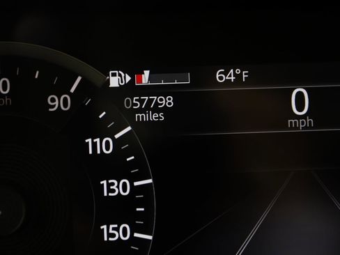 Used 2023 Jaguar F-PACE S image 37