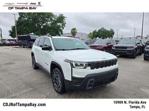 New 2026 Jeep Cherokee Laredo AWD/4WD image 1