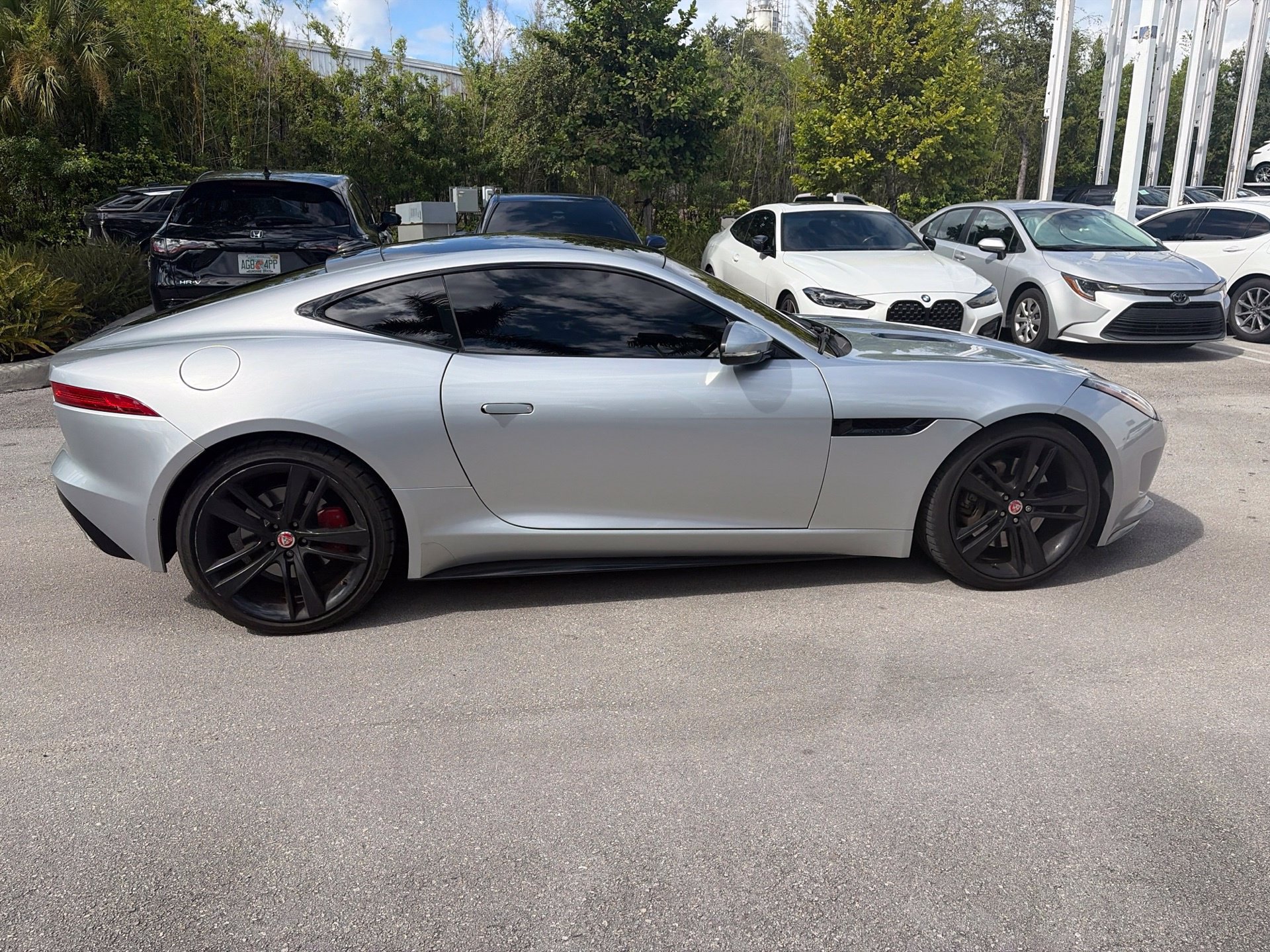 Used 2017 Jaguar F-TYPE Coupe RWD image 7