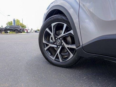Certified 2019 Toyota C-HR XLE FWD image 8