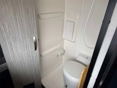 Used 2020 Mercedes-Benz Sprinter 144 Cargo image 28