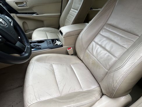 Used 2017 Toyota Camry XLE image 16