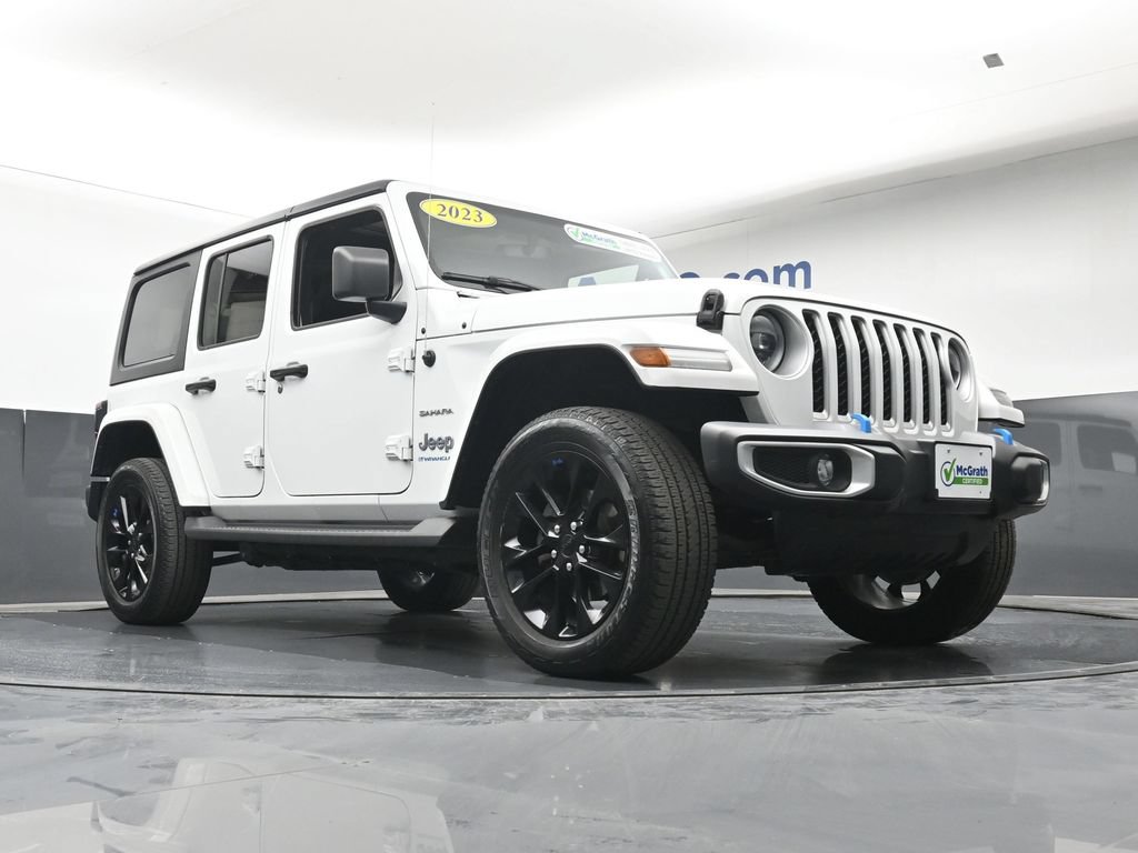 Used 2023 Jeep Wrangler Unlimited Sahara w/ Cold Weather Group AWD/4WD image 25