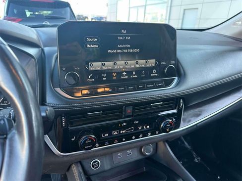 Certified 2021 Nissan Rogue SL w/ Premium Package image 30