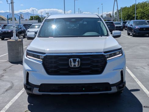 Certified 2025 Honda Pilot EX-L image 11