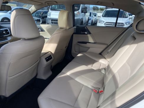 Used 2015 Honda Accord EX-L image 17