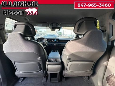 Used 2024 Kia EV9 Light Long Range RWD image 15