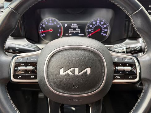 Used 2022 Kia Sorento S FWD image 27
