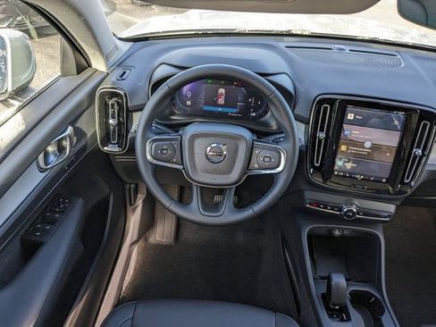 New 2025 Volvo XC40 B5 Core w/ Protection Package Premier image 20