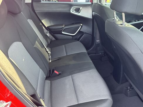 Used 2022 Kia Soul LX image 15