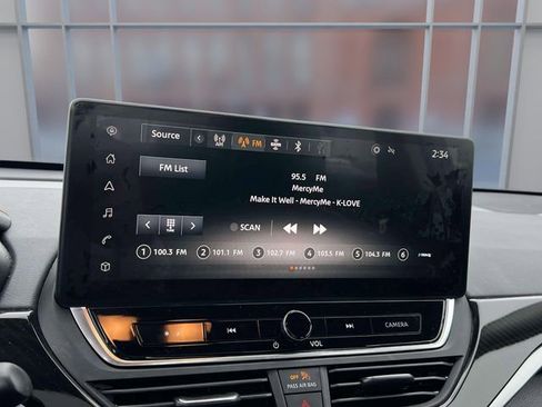 Used 2023 Nissan Altima 2.0 SR FWD image 29